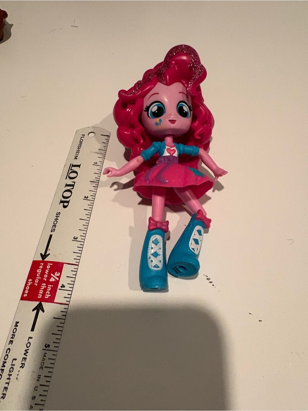 Four My Little Pony Equestria Girls Doll Minis Sparkly Pinkie Pie - Picture 2 of 8